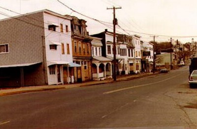 east-side-of-500-block-of-Locust-Ave-1986
